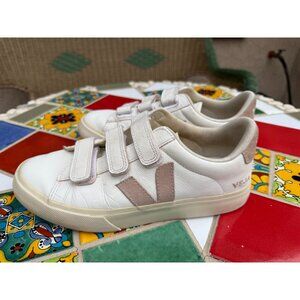 VEJA Womens/Mens  Recife Logo Sneaker ~ LEATHER WHITE Size W8.5 / M7